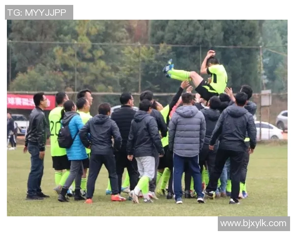 航海日志足球：在海洋与绿茵场上追逐梦想与荣耀的旅程